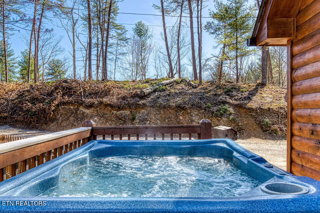 2810 Teaberry Hill Way