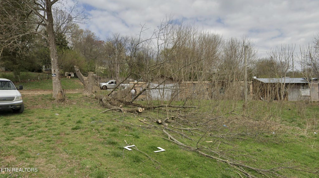 Photo of 422 Mashburn Rd, Sweetwater, TN 37874 (MLS # 1358448)