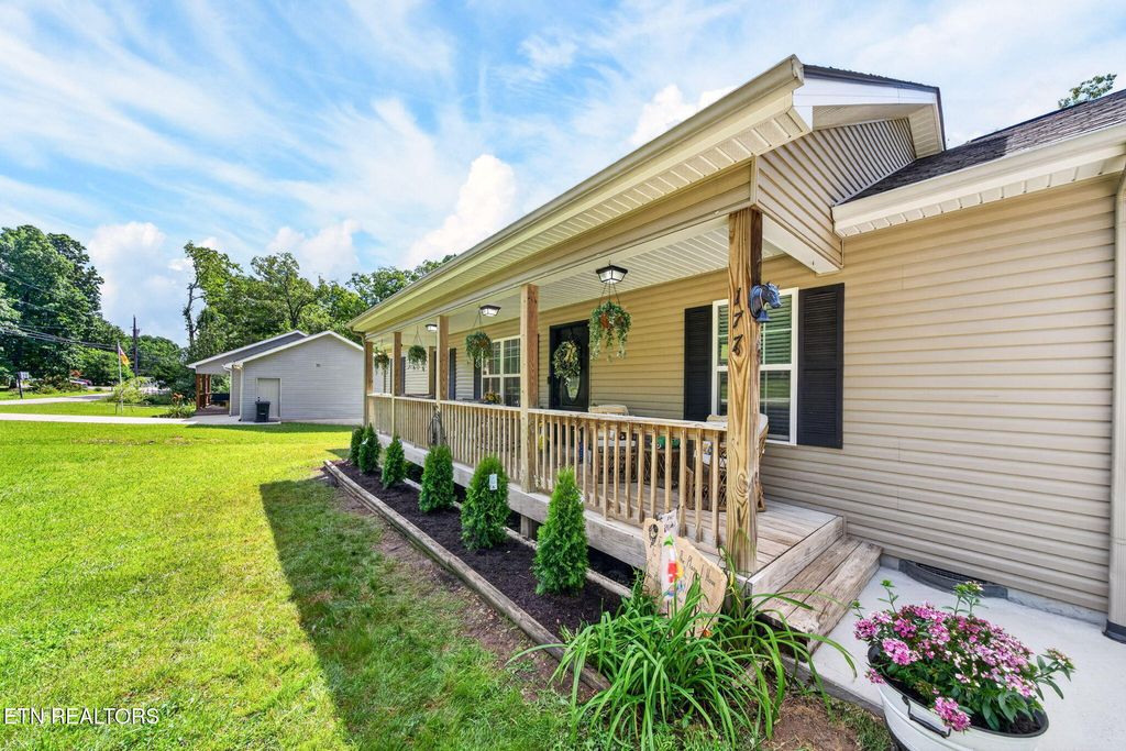 Photo of 177 Orange Circle, Crossville, TN 38555 (MLS # 1344788)