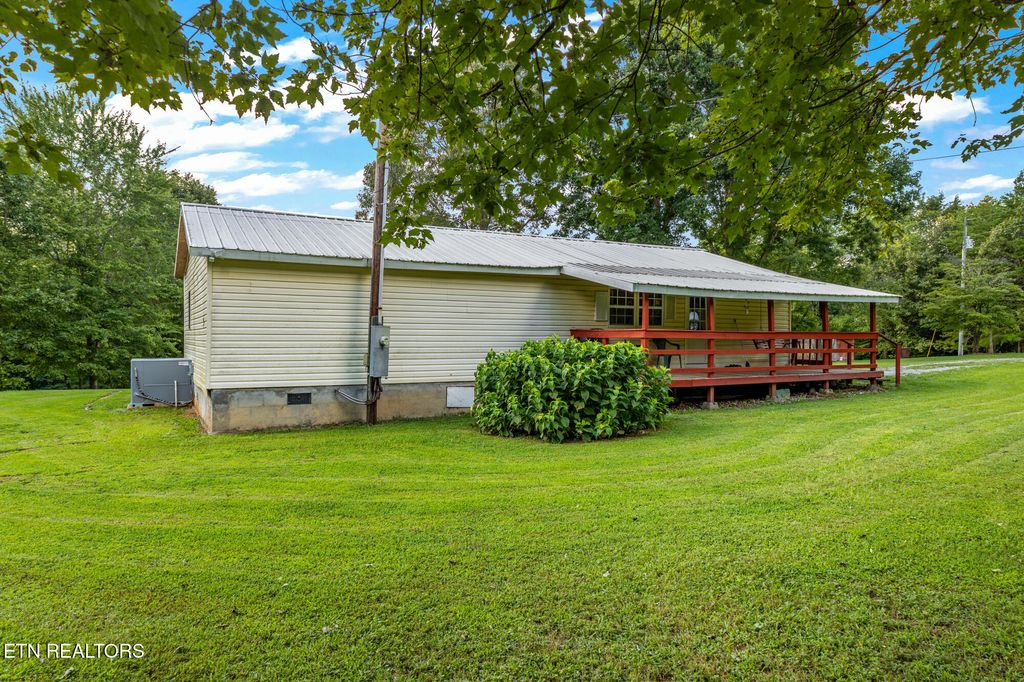 Photo of 304 King Rd, Madisonville, TN 37354 (MLS # 1311520)