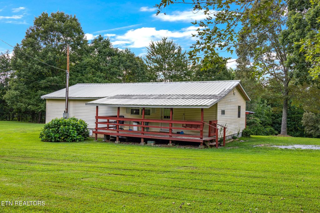 Photo of 304 King Rd, Madisonville, TN 37354 (MLS # 1311520)