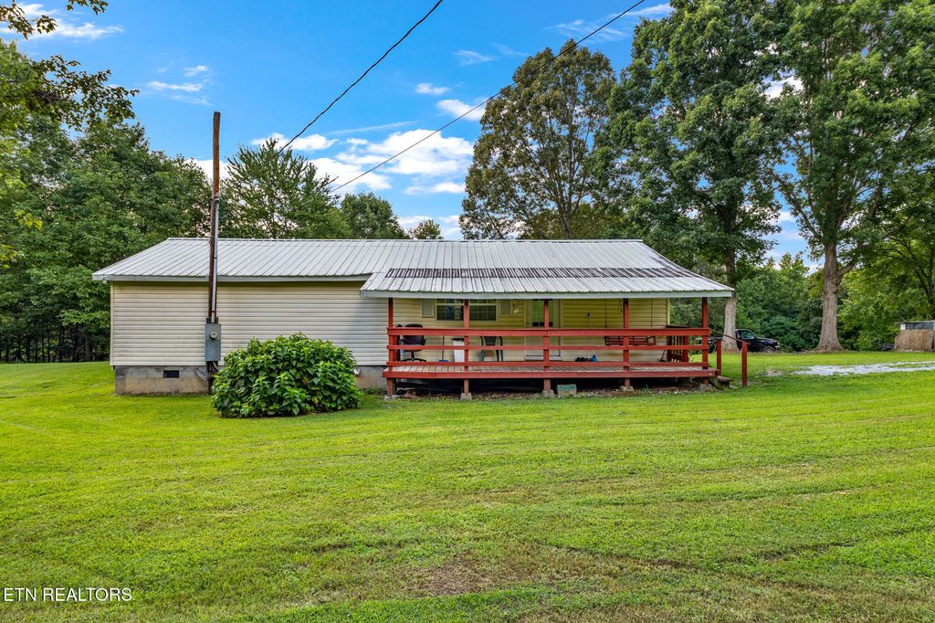 Photo of 304 King Rd, Madisonville, TN 37354 (MLS # 1311520)