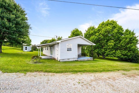Tiny photo for 3824 Demory Rd, LaFollette, TN 37766 (MLS # 1347331)