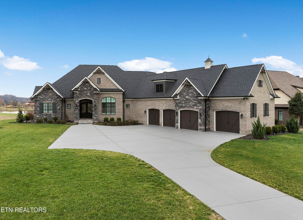 Photo of 3709 Edgewater Way, Louisville, TN 37777 (MLS # 1255441)