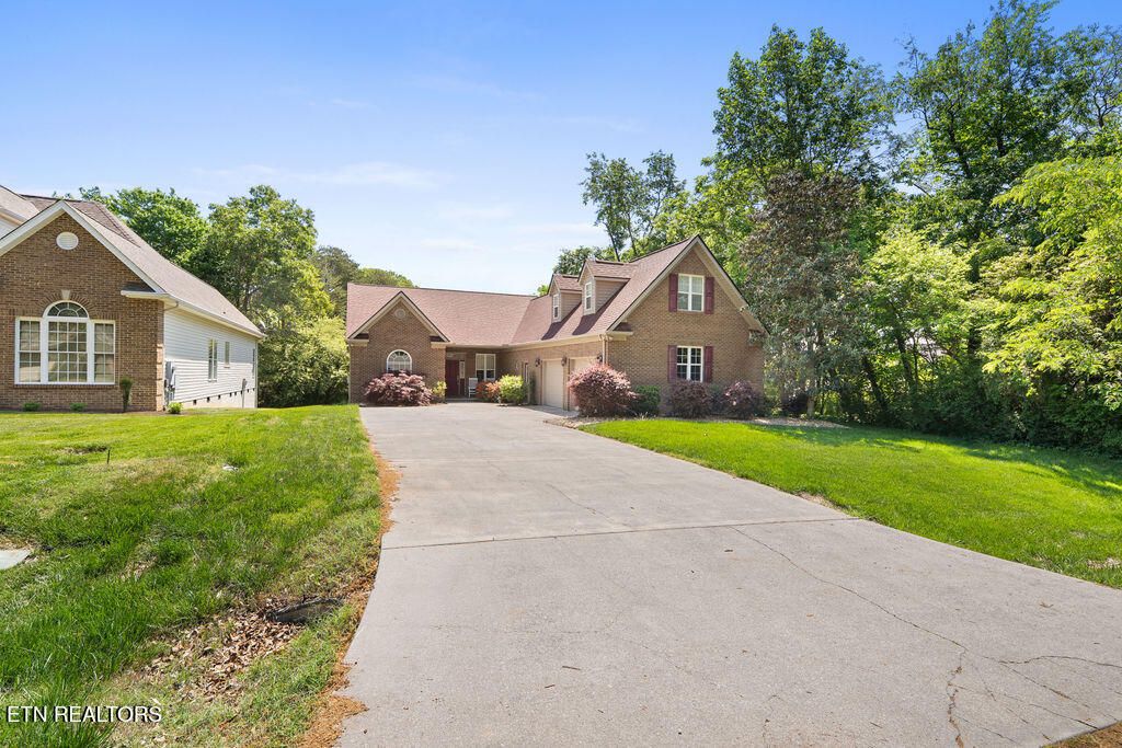 Photo of 145 Daleyuhski Way, Loudon, TN 37774 (MLS # 1338160)
