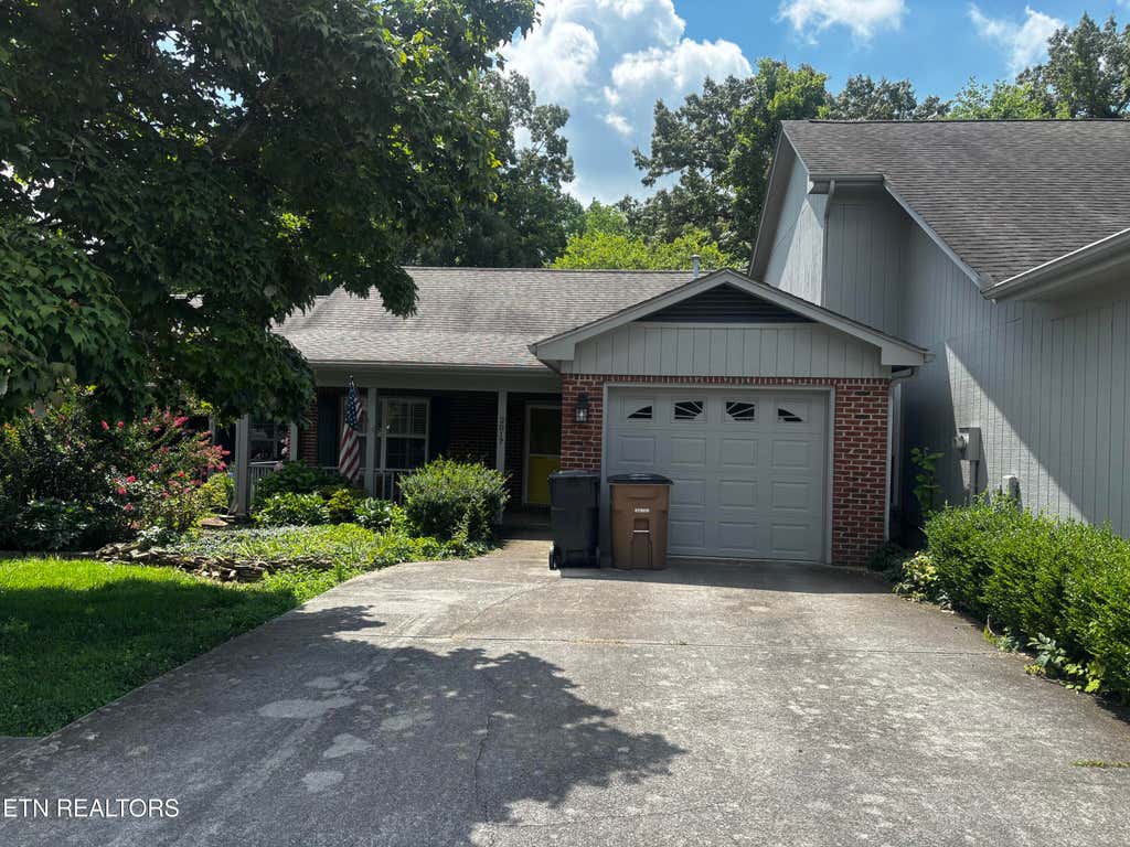Photo of 2017 Locarno Drive, Knoxville, TN 37914 (MLS # 1347459)