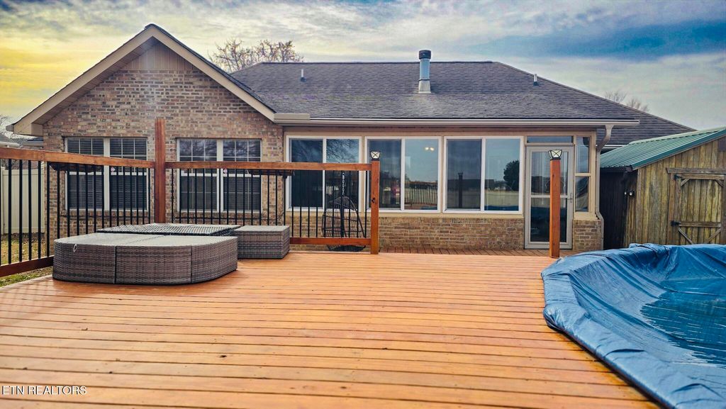 Photo of 1518 Cavalier Drive, Maryville, TN 37803 (MLS # 1329738)