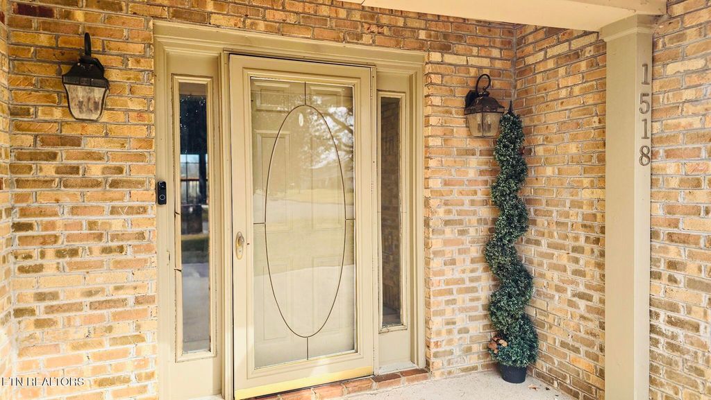 Photo of 1518 Cavalier Drive, Maryville, TN 37803 (MLS # 1329738)