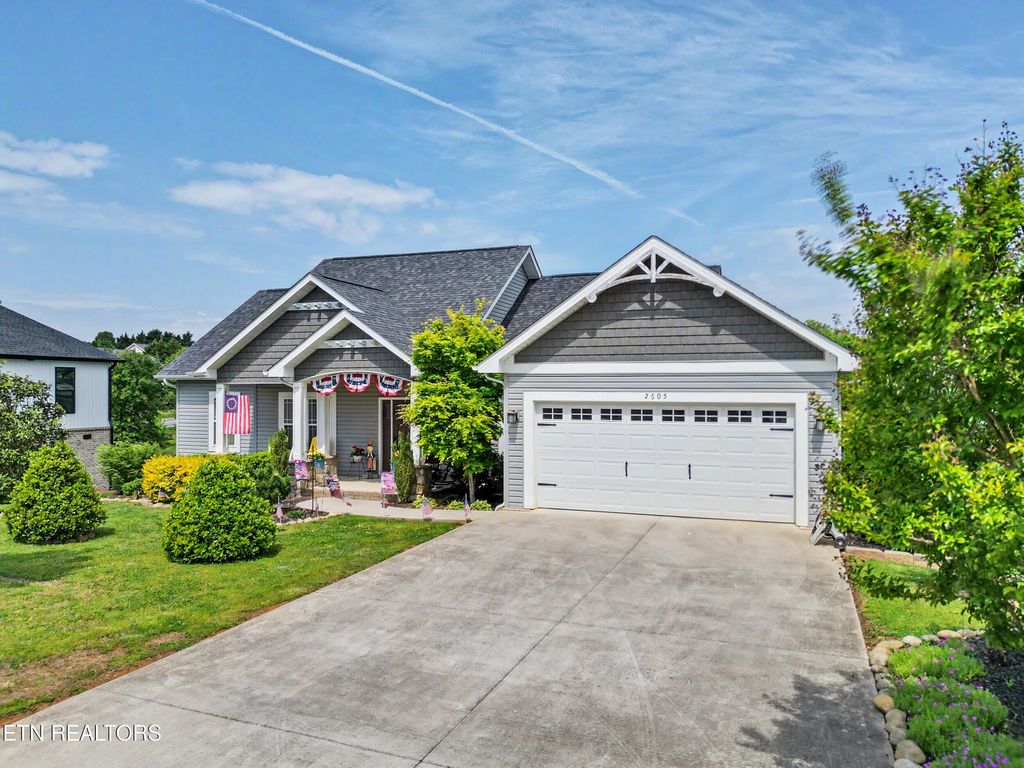 Photo of 2605 Vista Meadows Lane, Sevierville, TN 37876 (MLS # 1337531)