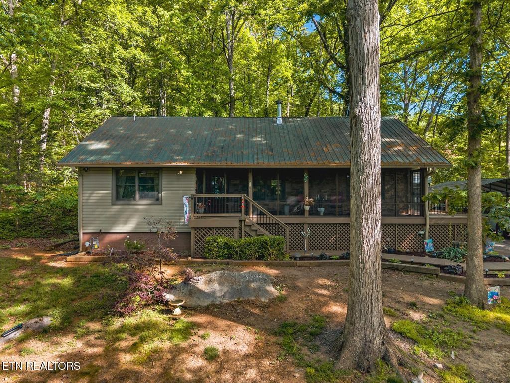 Photo of 928 E Cross Rd, Dandridge, TN 37725 (MLS # 1338856)