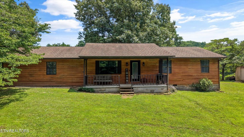 Photo of 349 Fairchild St, Harriman, TN 37748 (MLS # 1346685)