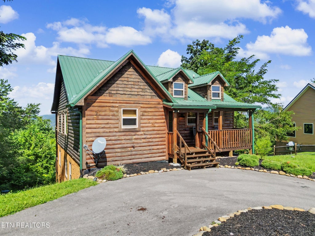 Photo of 4965 Long Rifle Rd, Walland, TN 37886 (MLS # 1353388)