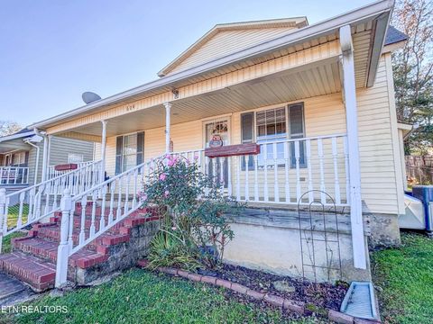 Photo of 604 Kingston St, Lenoir City, TN 37771 (MLS # 1330880)