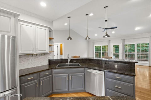 Tiny photo for 363 Cheestana Way, Loudon, TN 37774 (MLS # 1355805)