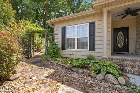Tiny photo for 363 Cheestana Way, Loudon, TN 37774 (MLS # 1355805)