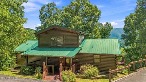 Photo of 3515 Mountain Tyme Way, Sevierville, TN 37862 (MLS # 1352835)