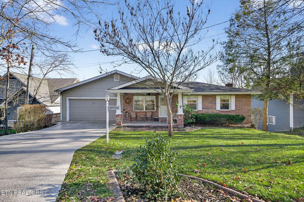 Photo of 169 Ivy Brook Lane, Crossville, TN 38558 (MLS # 1327199)