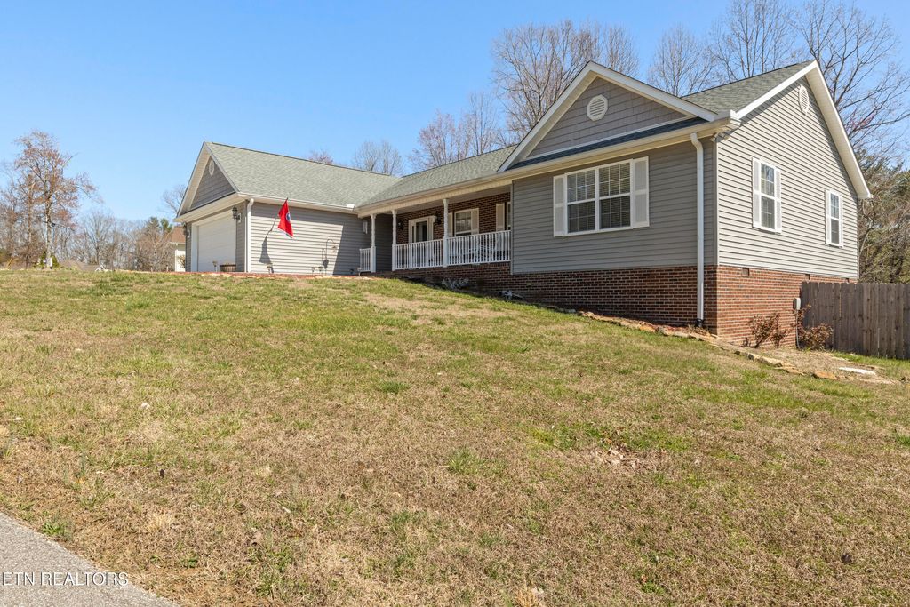 Photo of 241 Gabriel Drive, Oliver Springs, TN 37840 (MLS # 1294464)