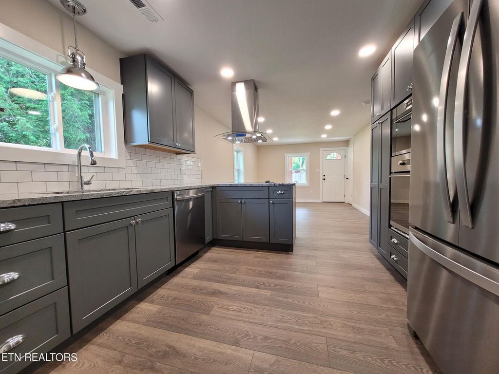 Photo of 324 Bill St, Rockford, TN 37853 (MLS # 1276560)