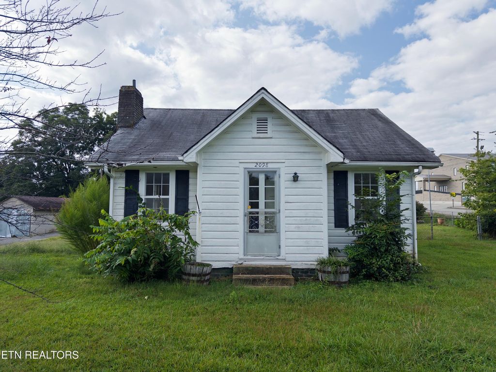 Photo of 2098 Sweetwater Vonore Road Rd, Sweetwater, TN 37874 (MLS # 1315017)