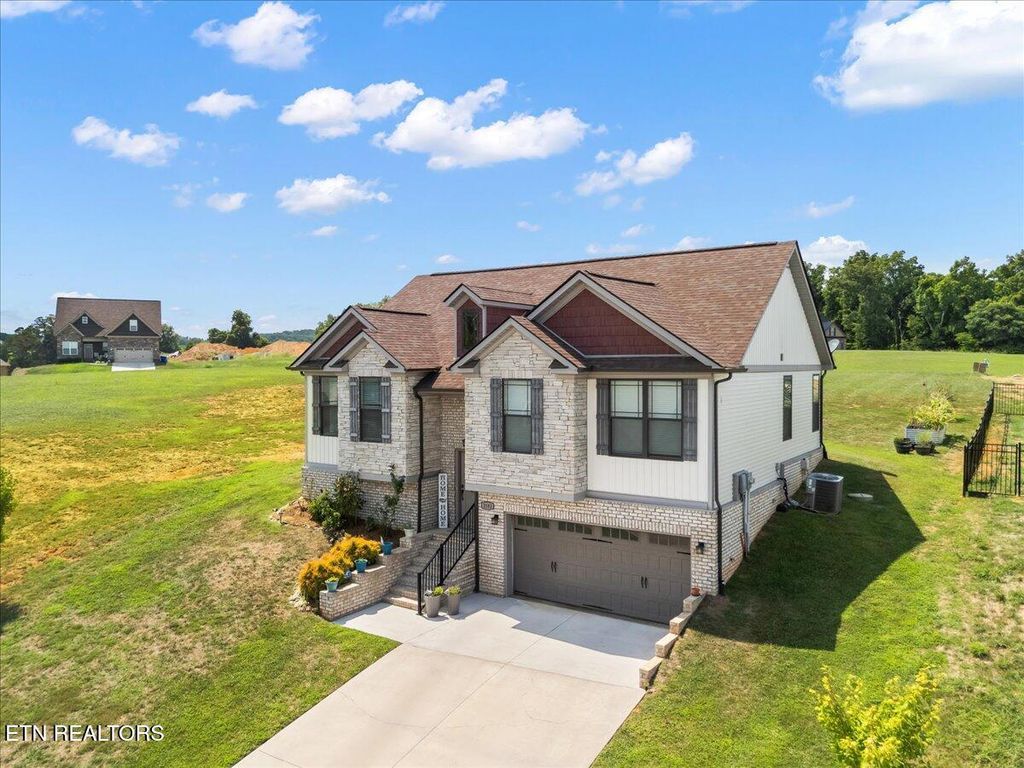 Photo of 3182 Bridgewater Blvd Blvd, Morristown, TN 37814 (MLS # 1310538)