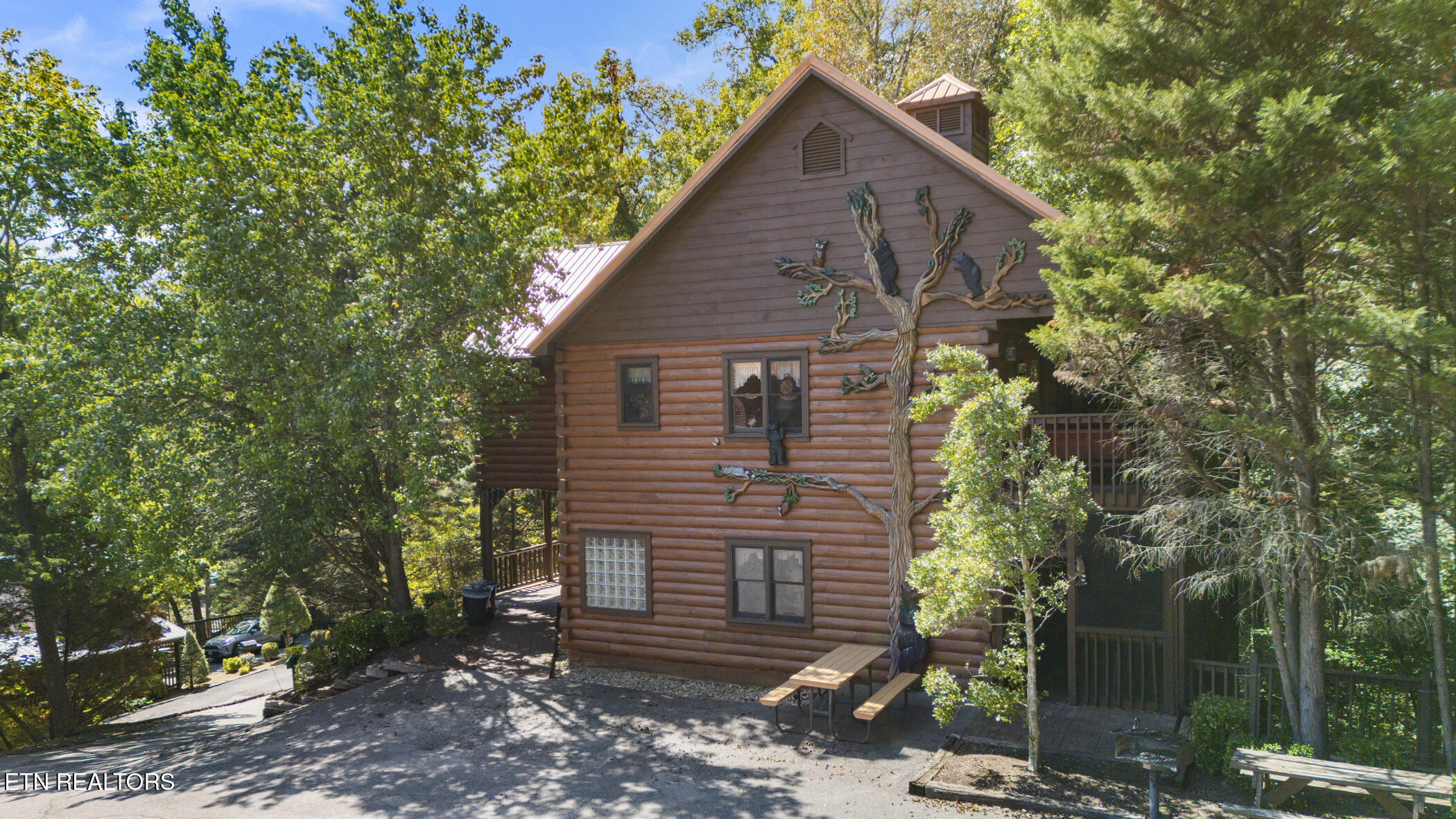 836 Bear Run Way