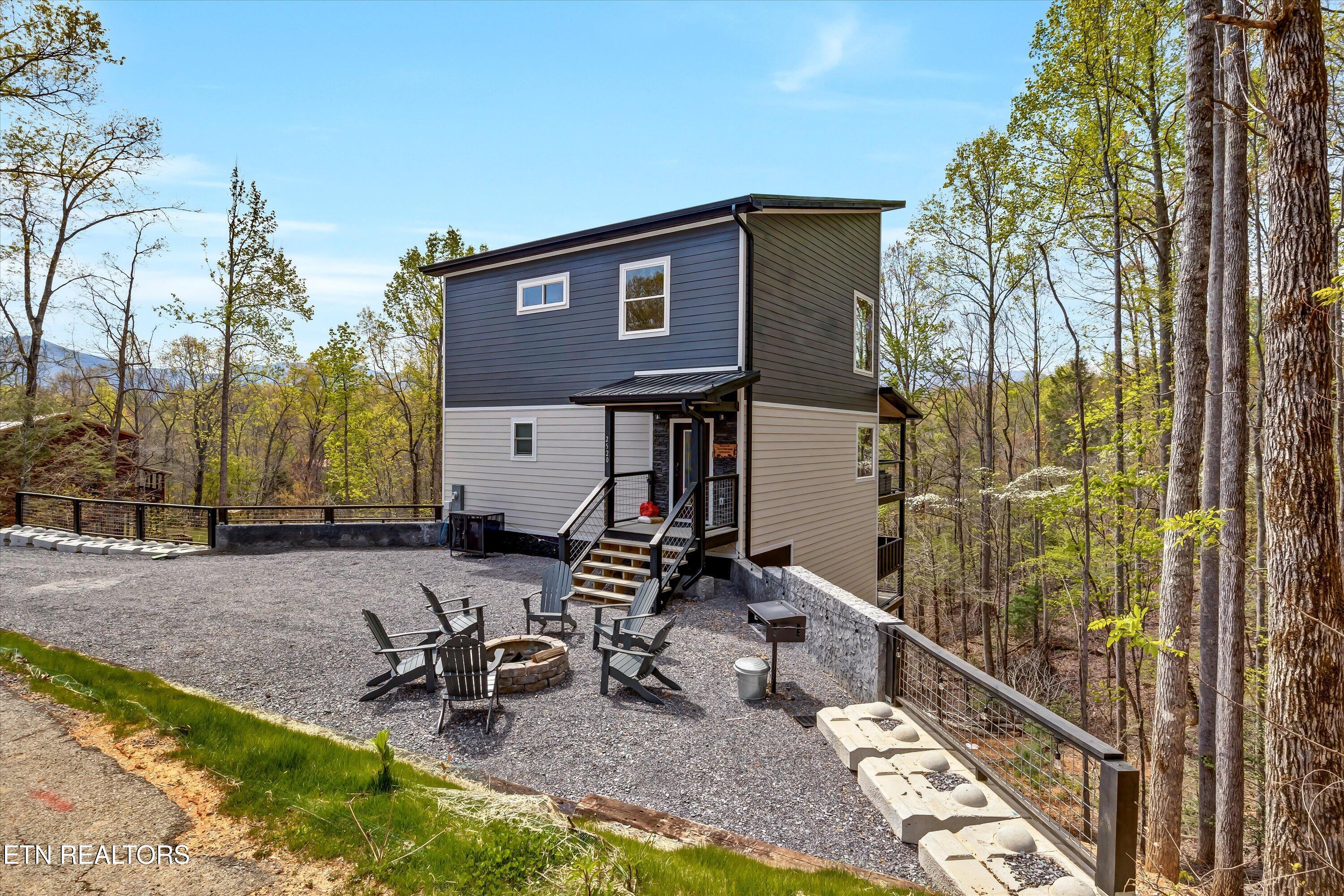 2520 Treehouse Lane