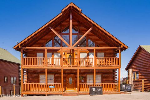948 Black Bear Cub Way Sevierville TN 37862