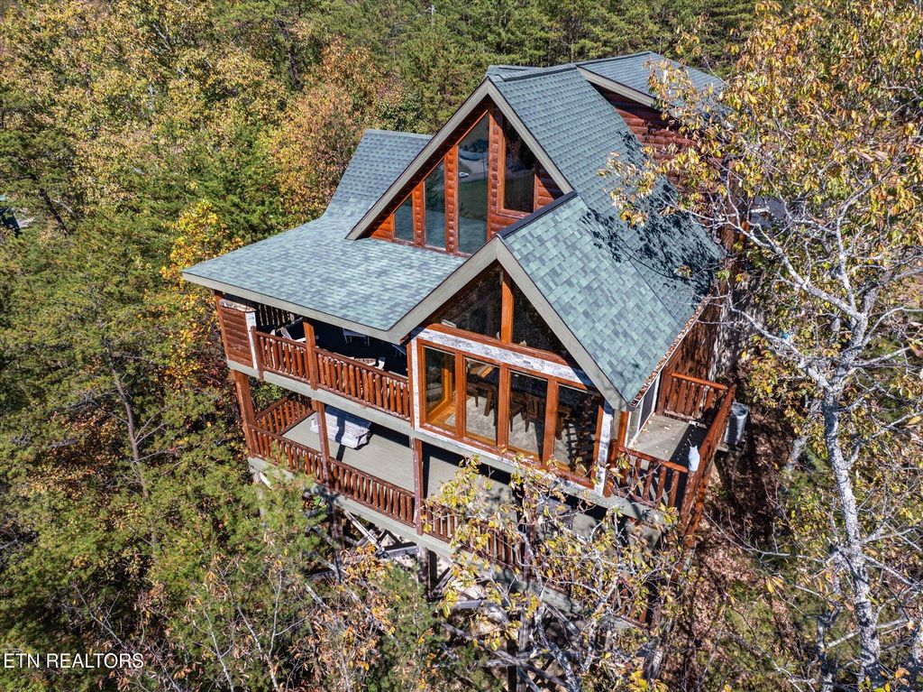 Photo of 1560 Starwood Way, Sevierville, TN 37862 (MLS # 1319993)
