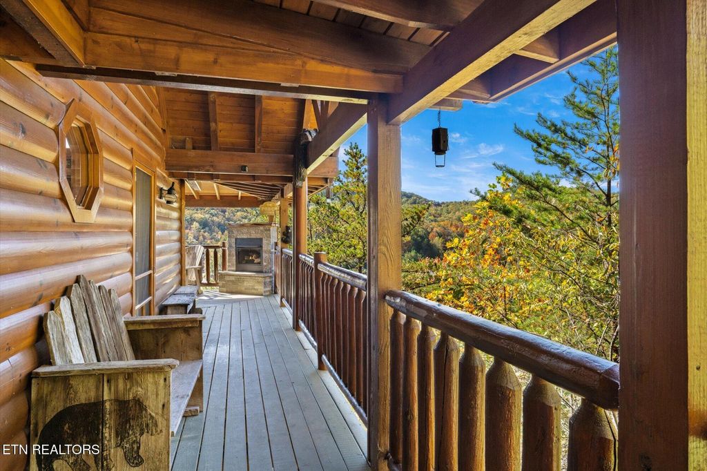 Photo of 1560 Starwood Way, Sevierville, TN 37862 (MLS # 1319993)