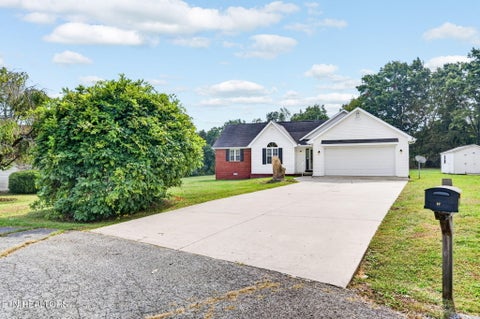Photo of 57 Clover Lane, Crossville, TN 38555 (MLS # 1359312)