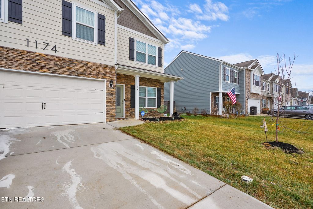 Photo of 1174 Hampton Place Circle, Loudon, TN 37774 (MLS # 1329244)