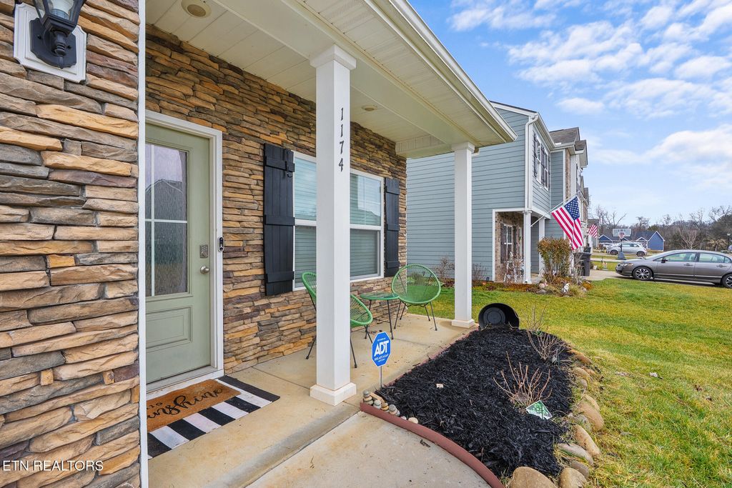 Photo of 1174 Hampton Place Circle, Loudon, TN 37774 (MLS # 1329244)