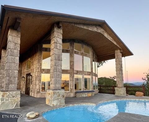 3661 Richardson Cove Rd Sevierville TN 37876