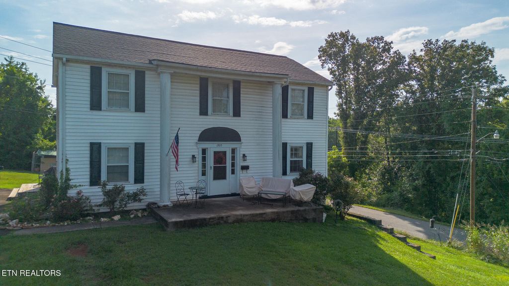 Photo of 1905 Walnut Ave Ave, Jefferson City, TN 37760 (MLS # 1310133)