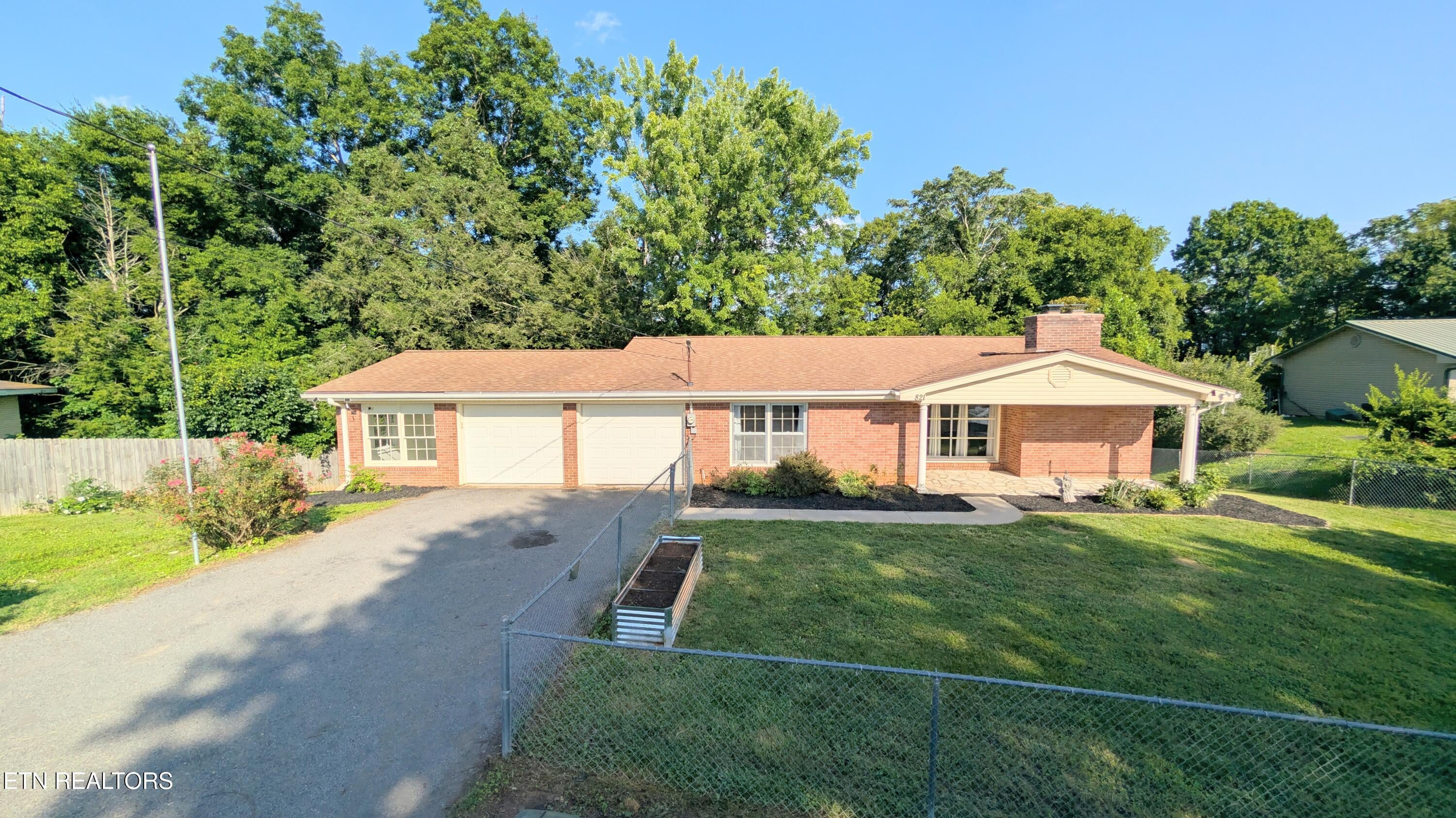 821 Commanche Drive