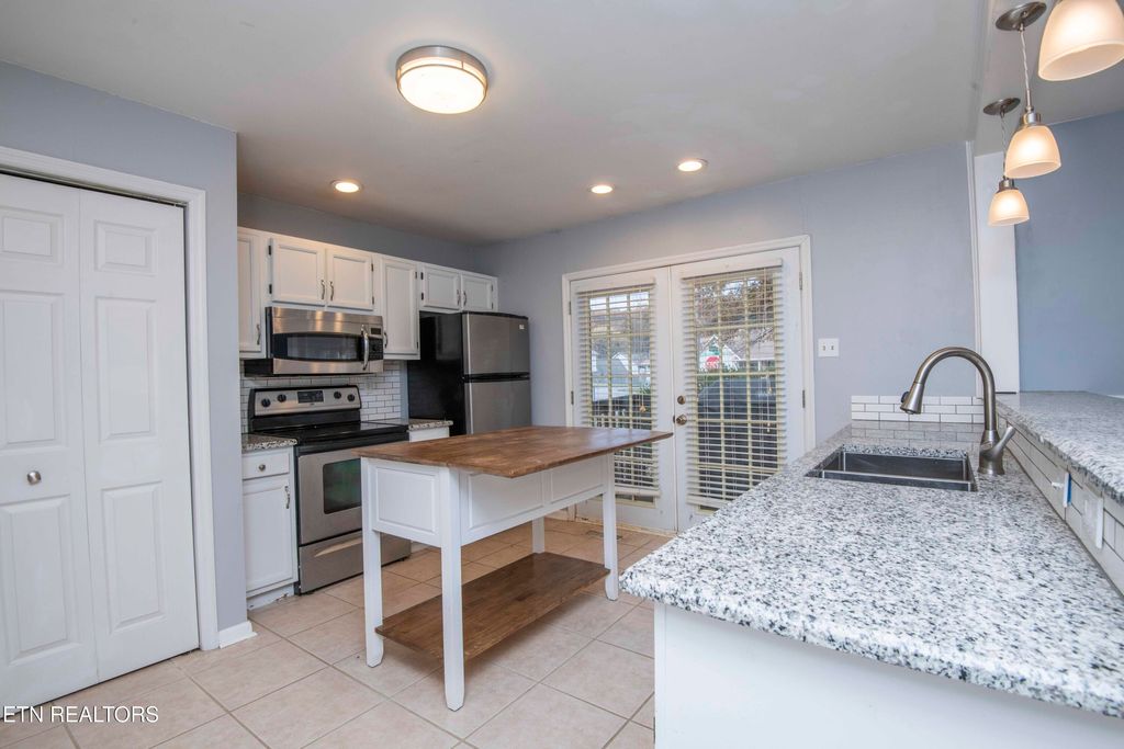 Photo of 800 Smoke Creek Rd, Knoxville, TN 37934 (MLS # 1321308)