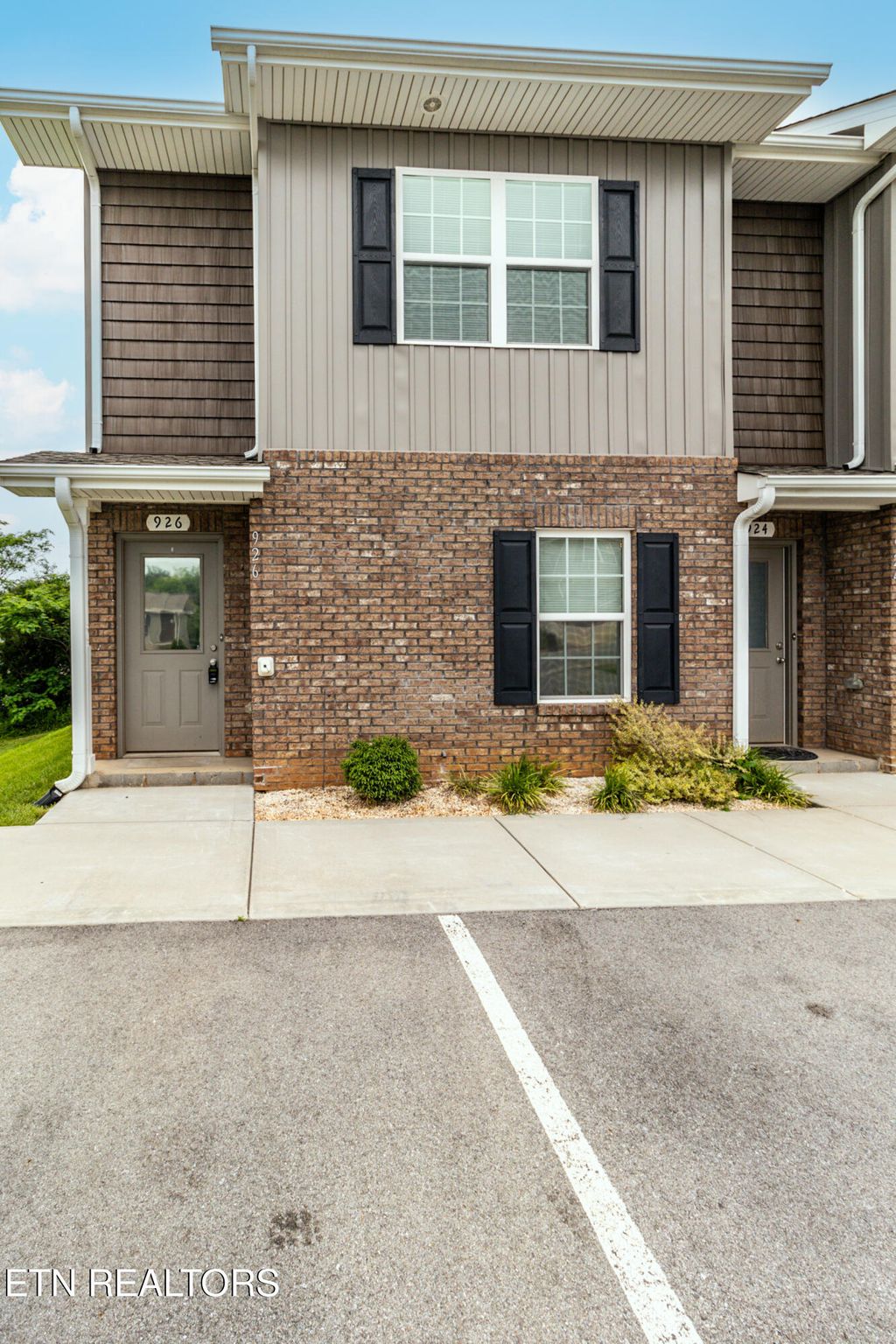 Photo of 926 Warrior Hill Drive, Louisville, TN 37777 (MLS # 1330605)