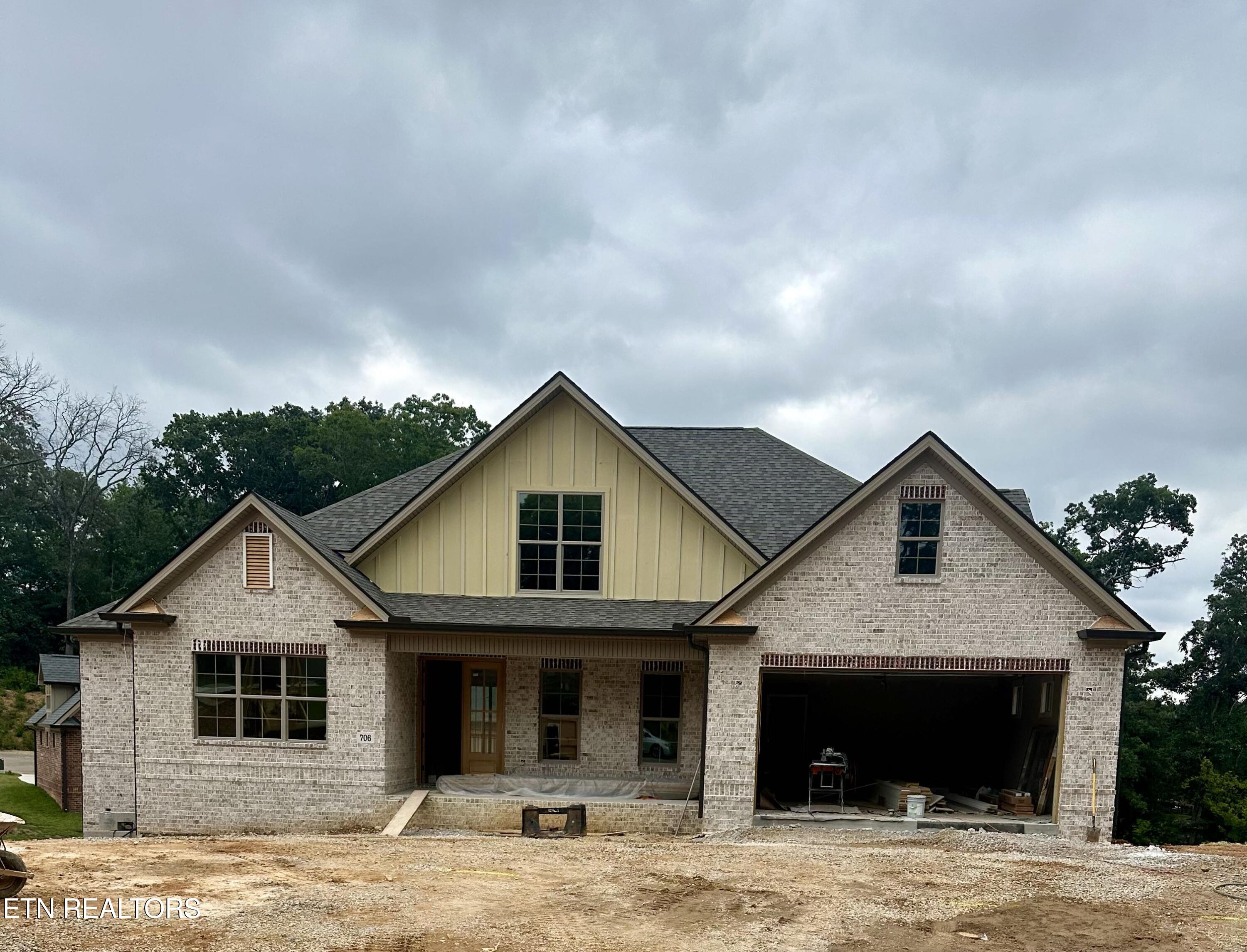 706 Averystone Lane