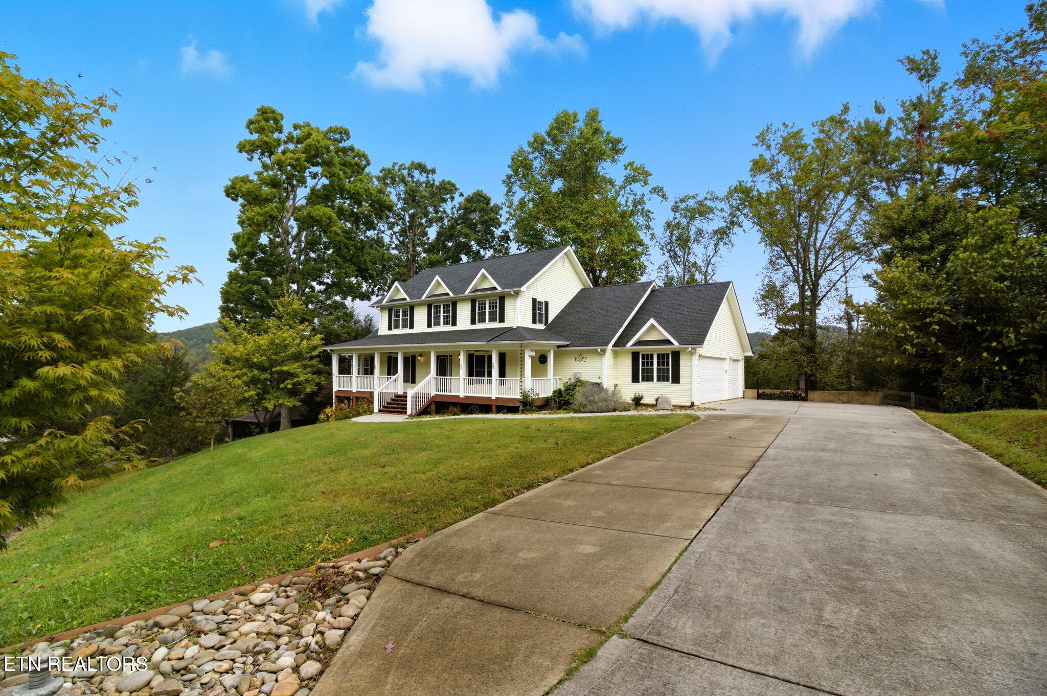 4040 Roundtop Drive