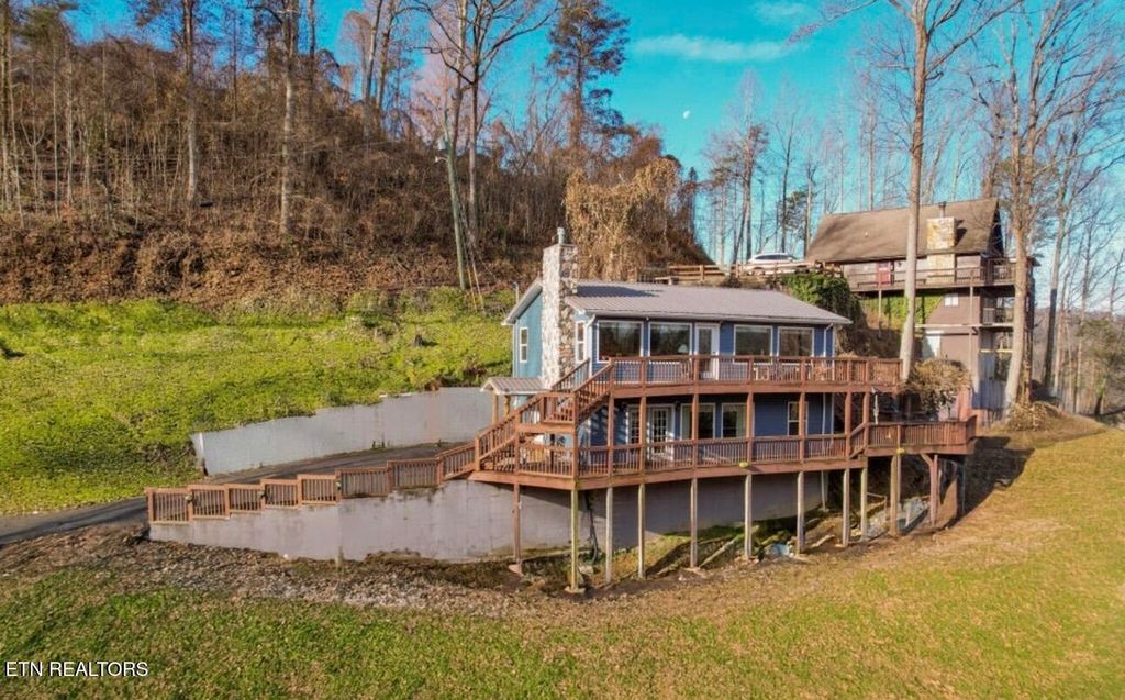 Photo of 230 Silverbell Lane, Gatlinburg, TN 37738 (MLS # 1332042)