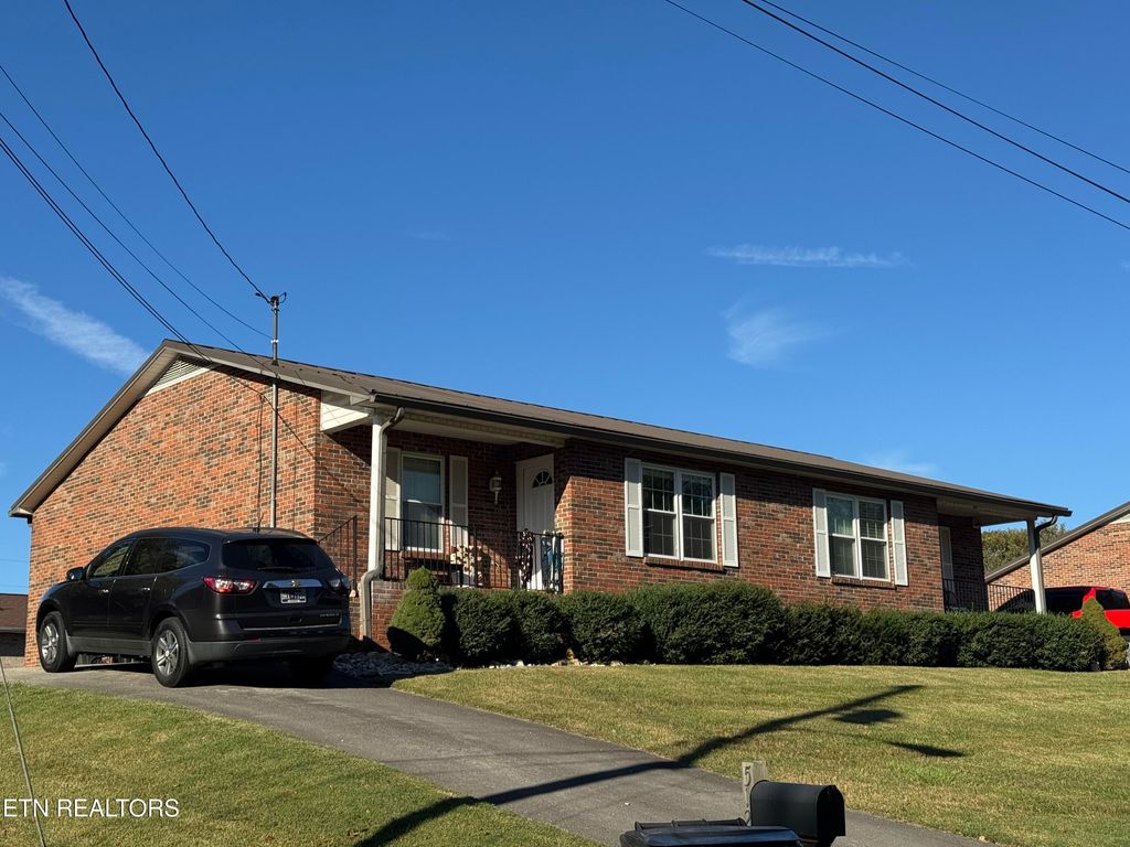 Photo of 512514 Wilson St, Lenoir City, TN 37771 (MLS # 1330231)
