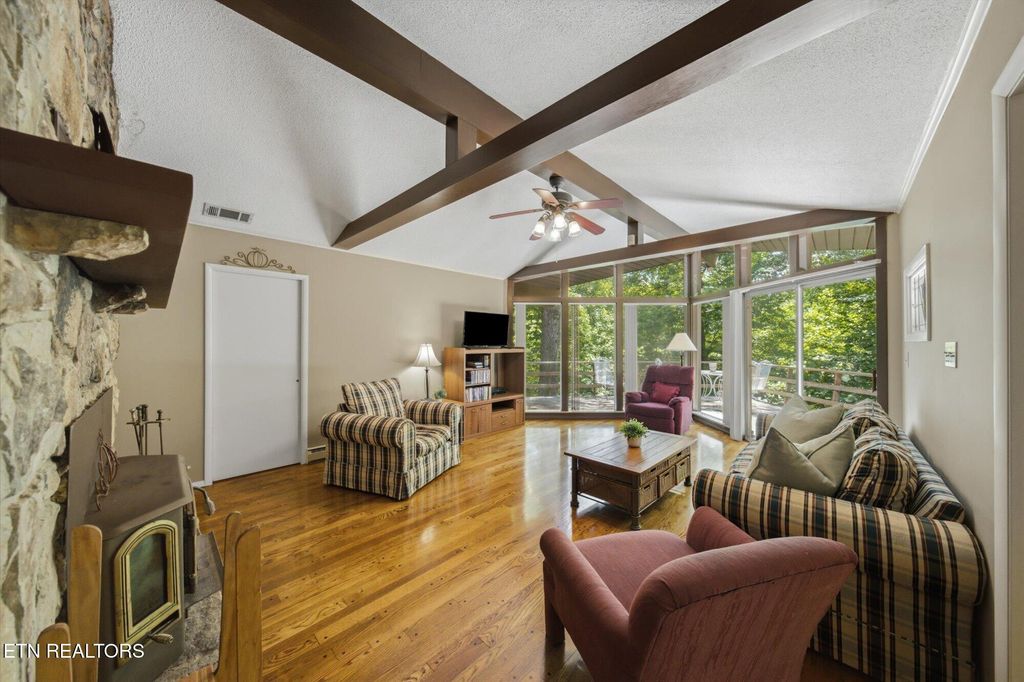 Photo of 258 Stott Lane, Gatlinburg, TN 37738 (MLS # 1349177)
