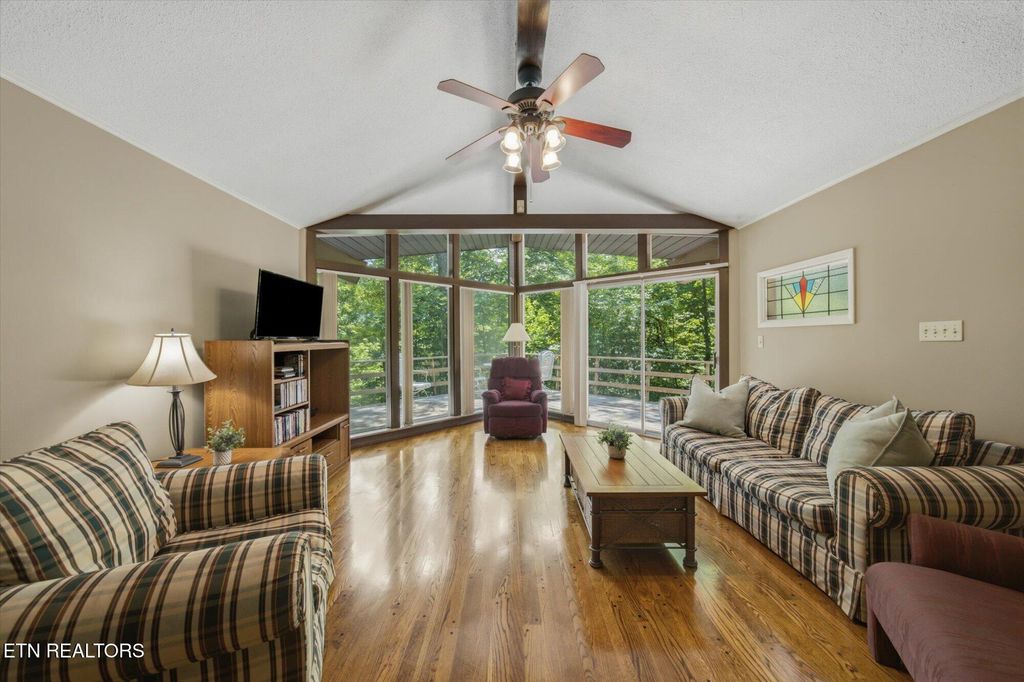 Photo of 258 Stott Lane, Gatlinburg, TN 37738 (MLS # 1349177)