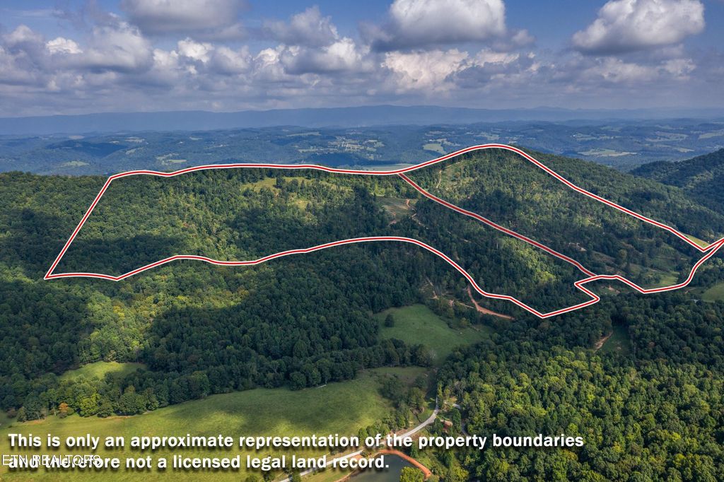 Photo of 68 Little Valley Rd, Tazewell, TN 37879 (MLS # 1211634)