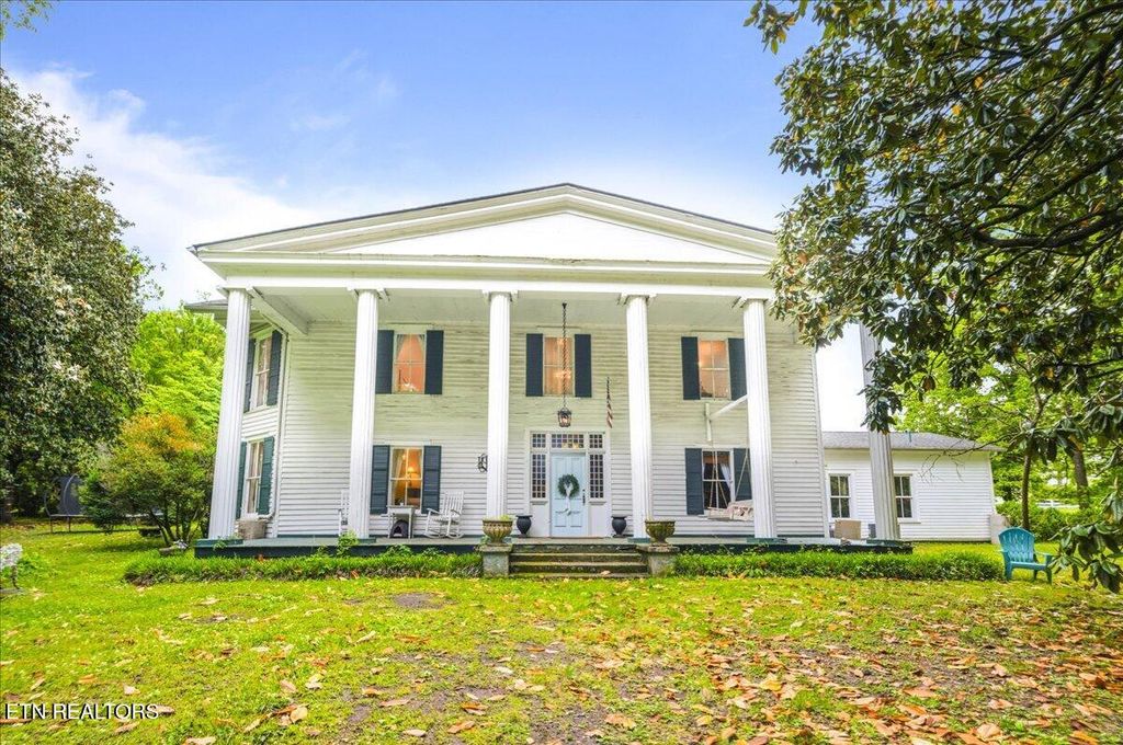 Photo of 104 Morgan St, Oliver Springs, TN 37840 (MLS # 1341629)