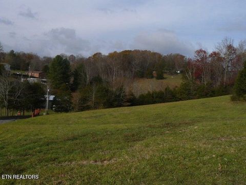Photo of 117 Henley St, Tazewell, TN 37879 (MLS # 1341297)
