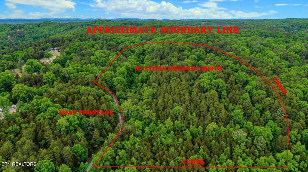 Photo of 44 Cedarwood Circle, Newport, TN 37821 (MLS # 1328260)