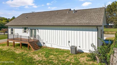 Tiny photo for 1011 Morris St, Sweetwater, TN 37874 (MLS # 1317787)