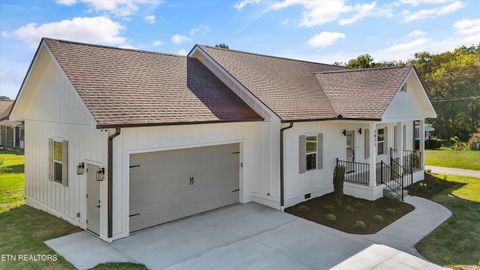 Tiny photo for 1011 Morris St, Sweetwater, TN 37874 (MLS # 1317787)